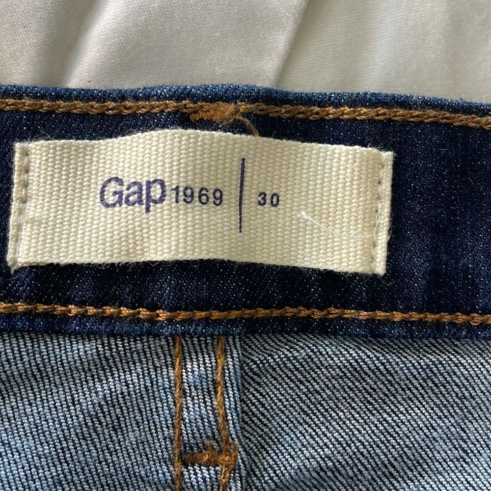 NWOT Dark Wash Gap Denim Skirt - Picture 3 of 4